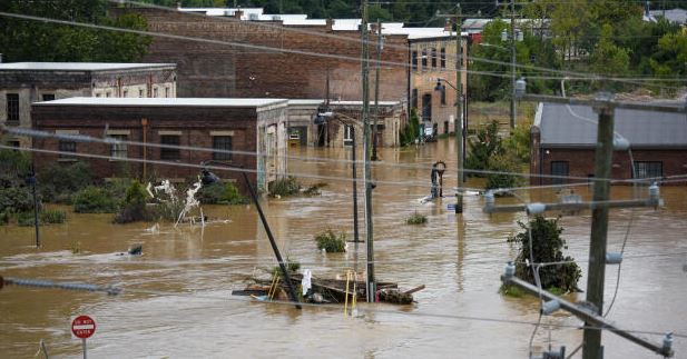 Storm Helene updates, Hurricane recovery efforts, US power outage statistics, Flooding impact in Tennessee, Emergency response to Helene, Southeastern US storm damage,